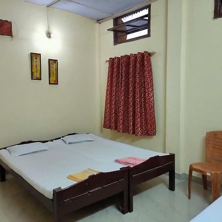 Chandrupal Lodging Guwahati Eksteriør billede