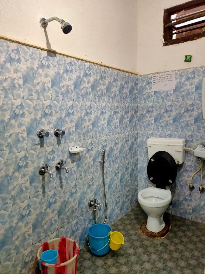 Chandrupal Lodging Guwahati Eksteriør billede