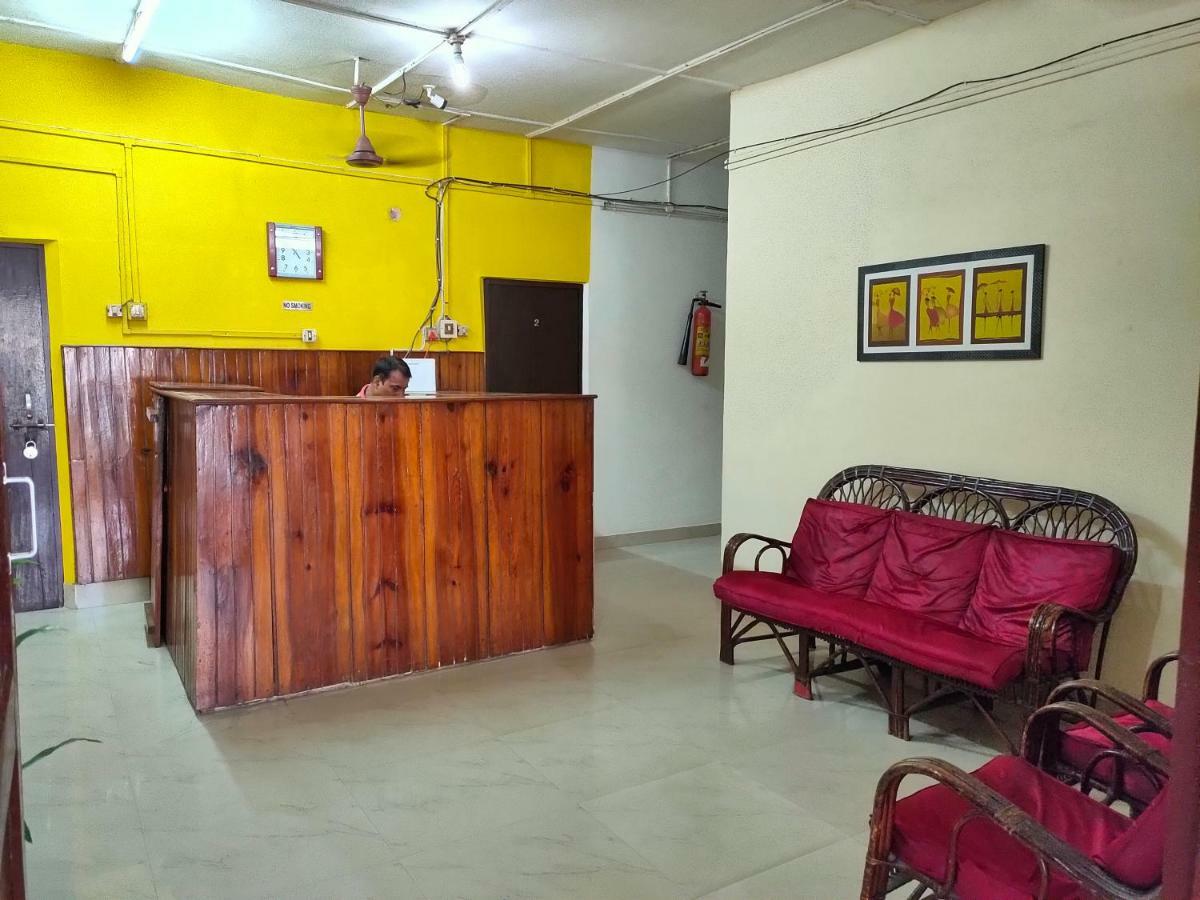 Chandrupal Lodging Guwahati Eksteriør billede