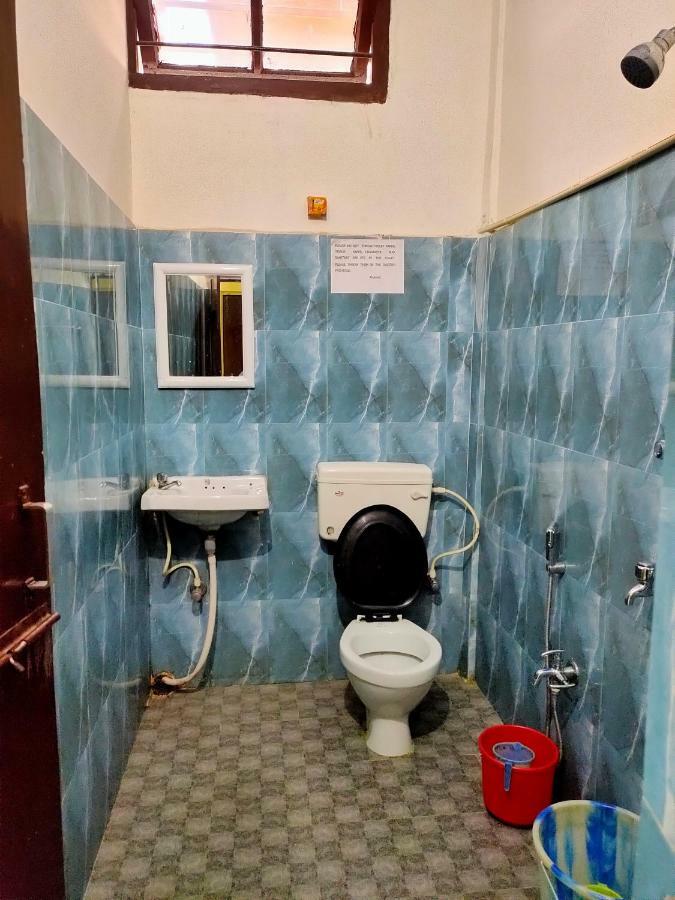Chandrupal Lodging Guwahati Eksteriør billede