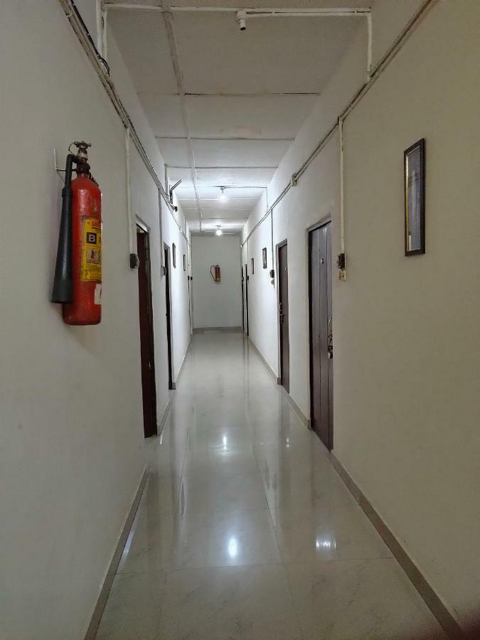 Chandrupal Lodging Guwahati Eksteriør billede