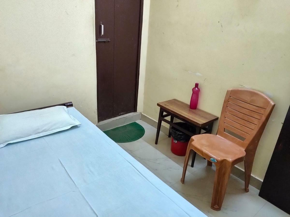 Chandrupal Lodging Guwahati Eksteriør billede