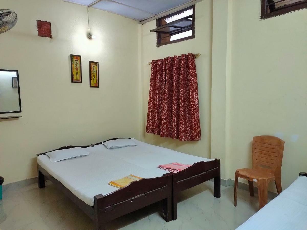 Chandrupal Lodging Guwahati Eksteriør billede